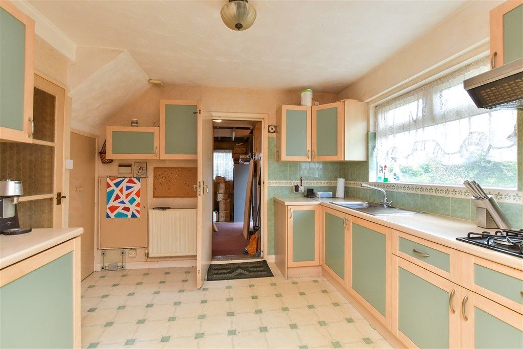 Property photo 2 of 14 Kitchen