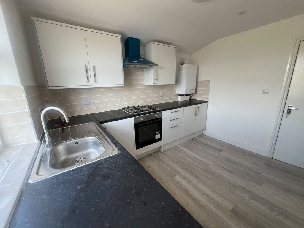 Property photo 3 of 7 79F52E6F-0302-4d3E-B9Fd-043Bf77Ab58A