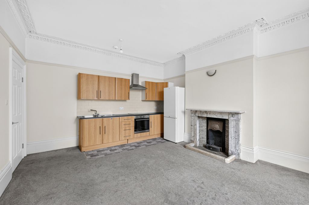 Property photo 3 of 10 Picture No. 04