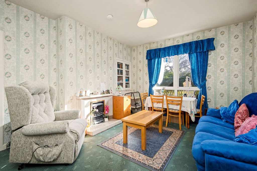 Property photo 3 of 8