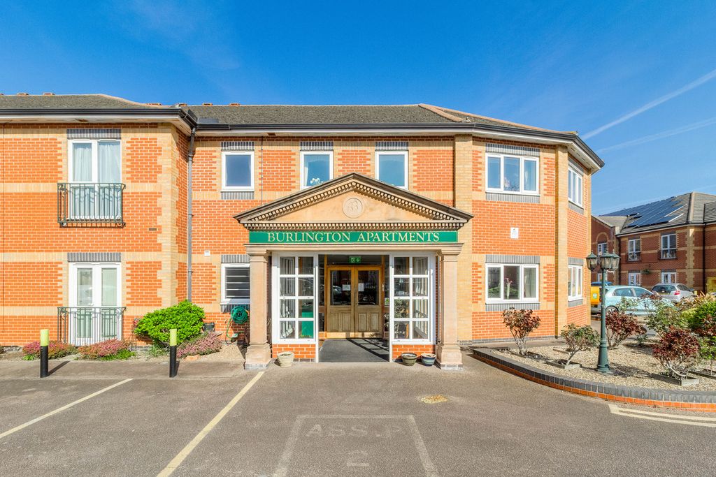 Property photo 1 of 12