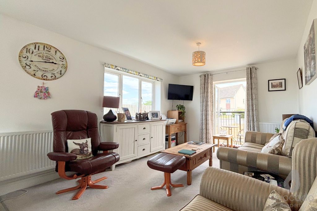 Property photo 3 of 15 4322095