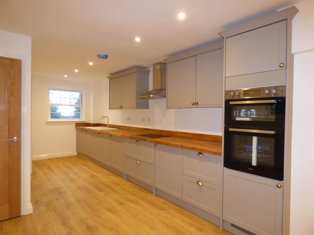 Property photo 3 of 14 Photo 3