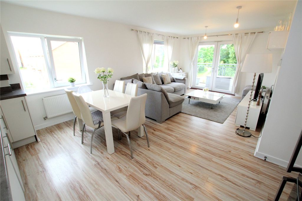 Property photo 3 of 15 Picture No. 10