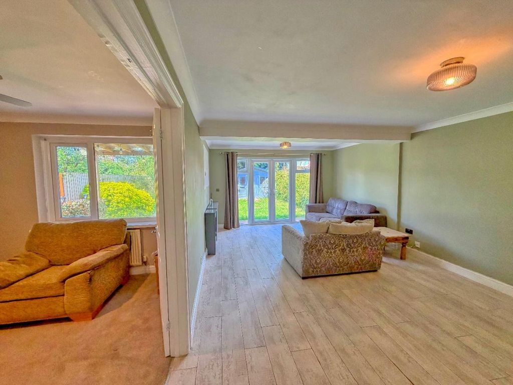 Property photo 3 of 22