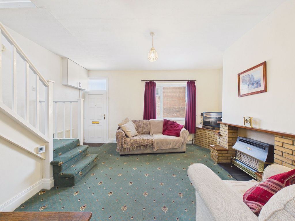 Property photo 2 of 11 Lounge