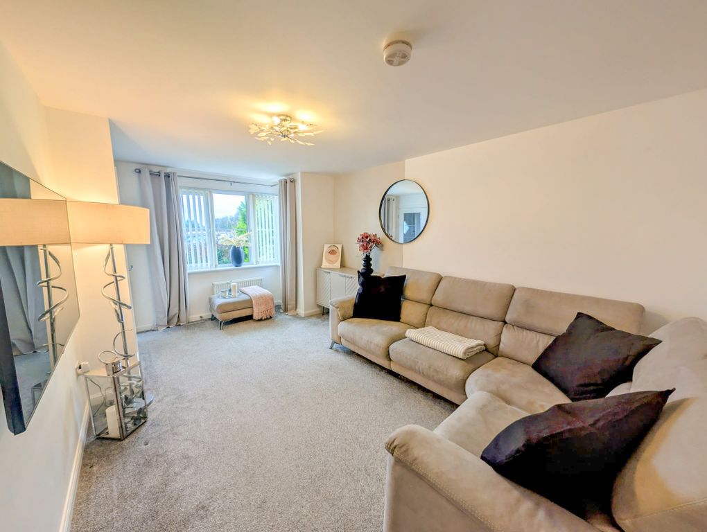 Property photo 3 of 28