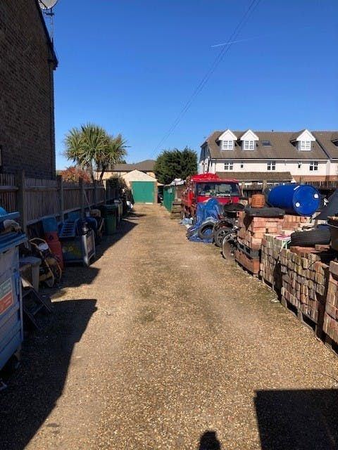 Property photo 3 of 11 52 Littleton.Jpg