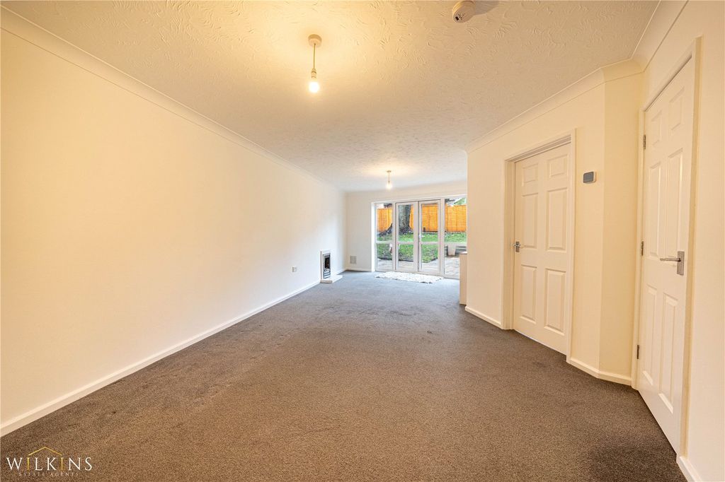 Property photo 2 of 23 Picture No. 18