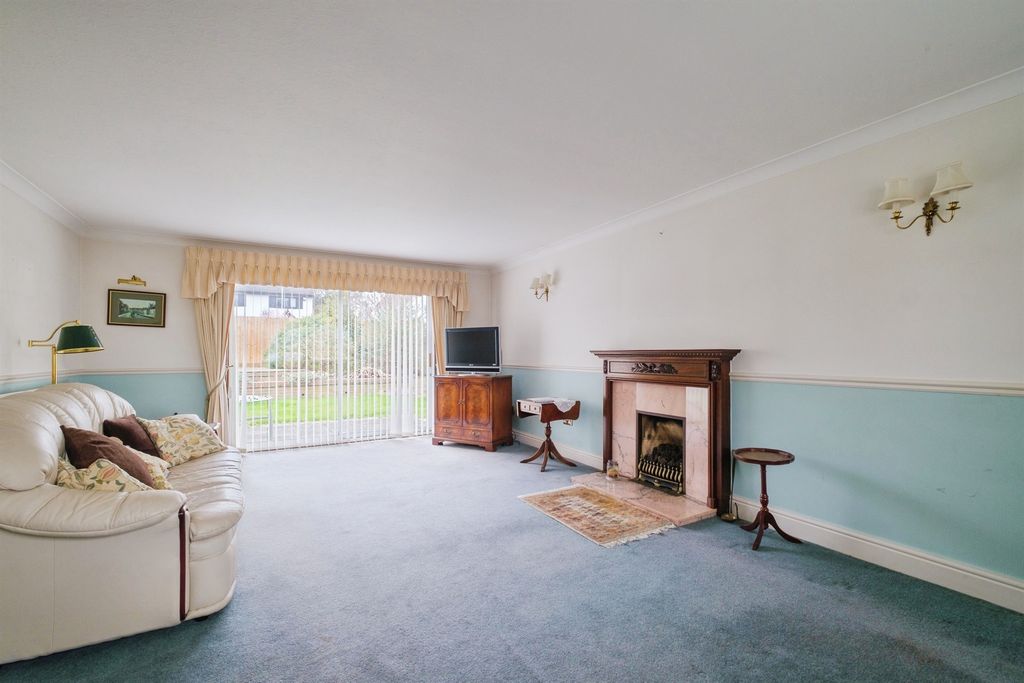 Property photo 2 of 19