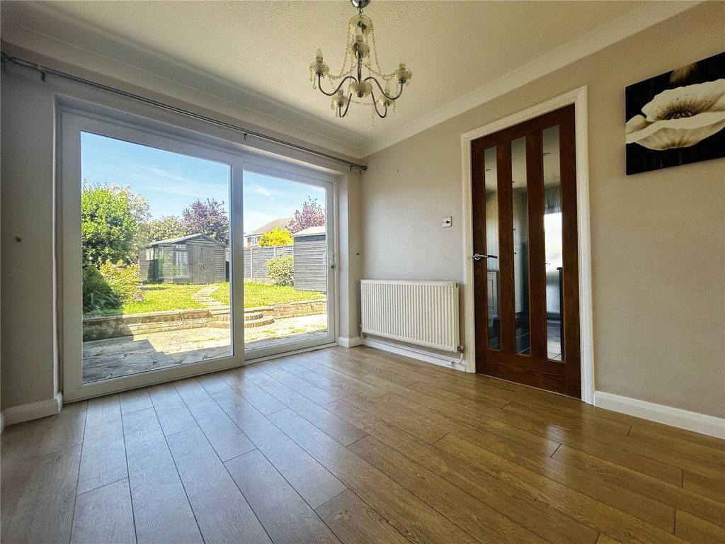 Property photo 3 of 19 Dining Room