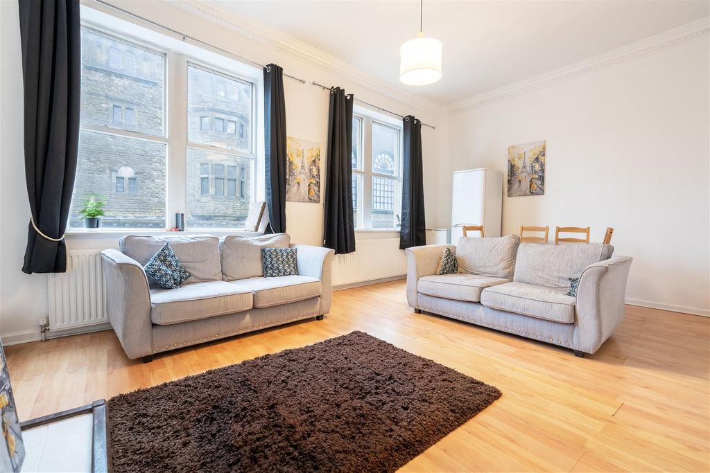 Property photo 2 of 6 Living Room