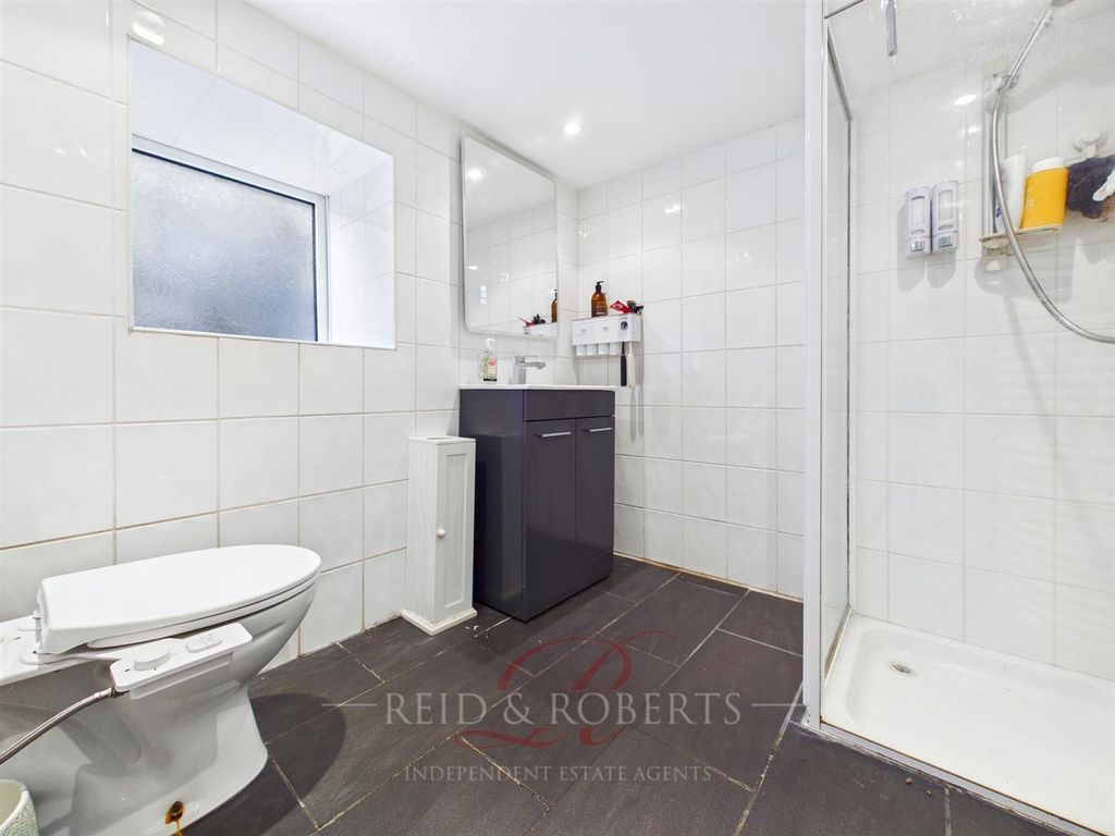 Property photo 3 of 23 Cam03999G0-Pr0228-Still018.Jpg