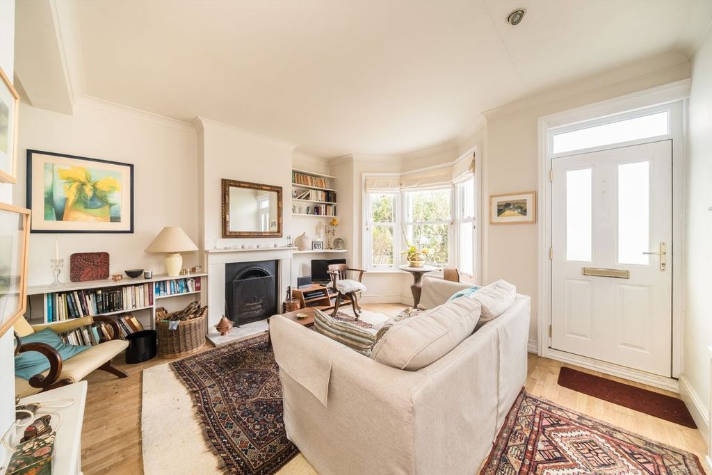 Property photo 2 of 9