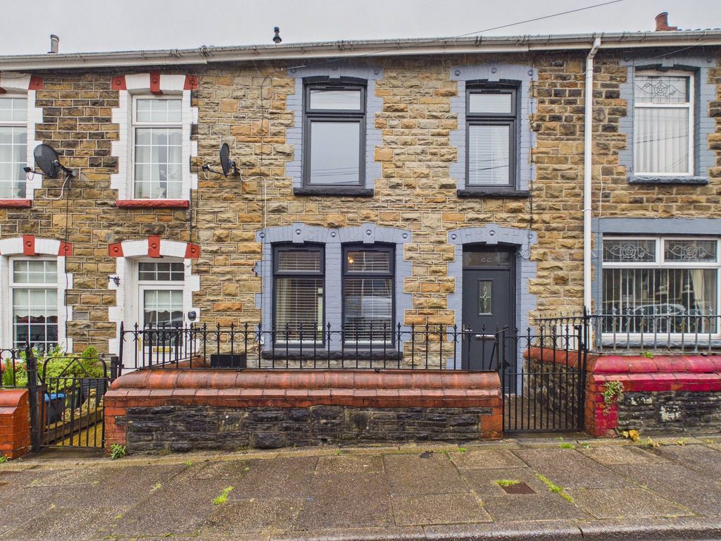 Property photo 1 of 27