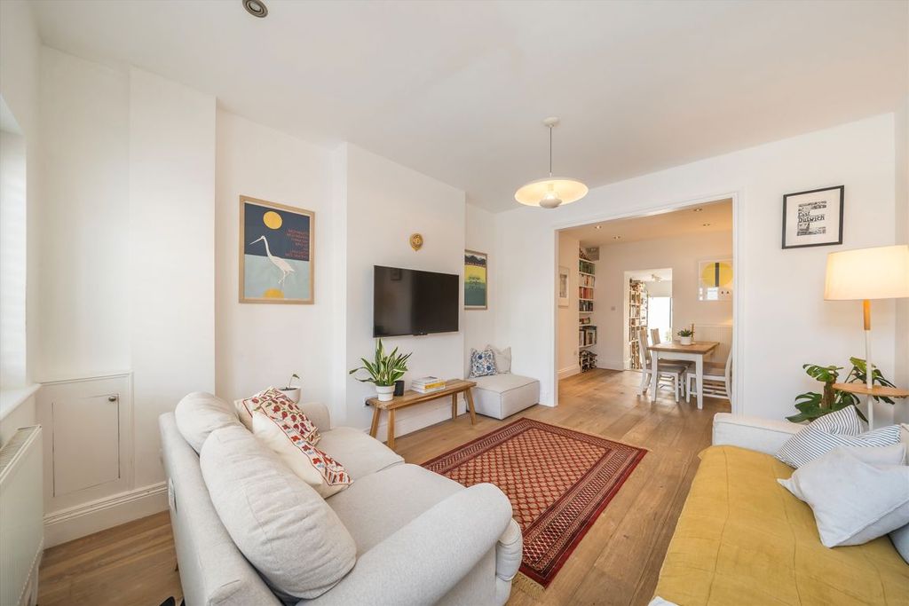 Property photo 3 of 11