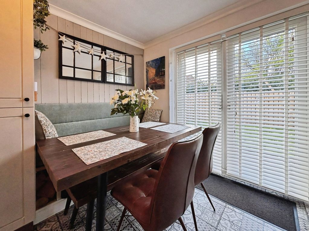 Property photo 3 of 16 5098042