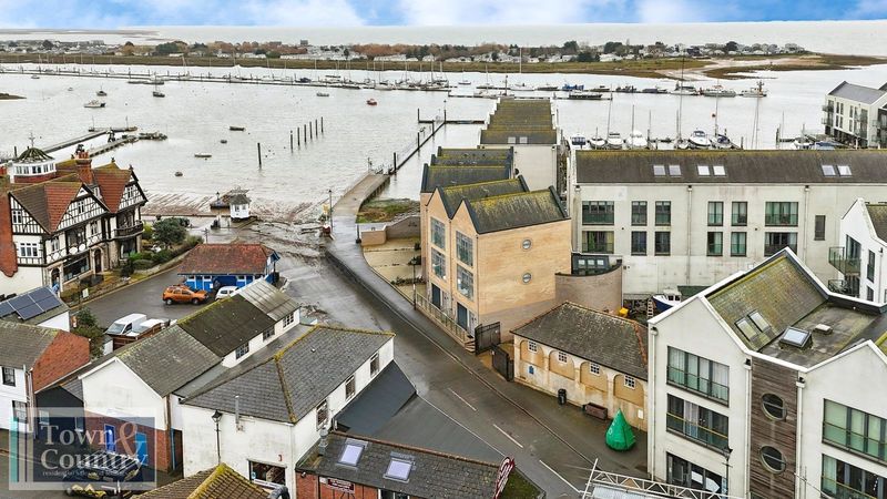 Property photo 2 of 29 Waterside Marina