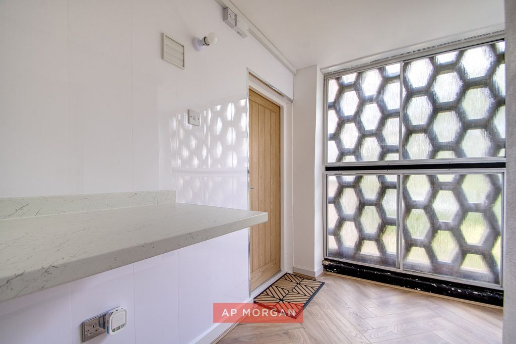 Property photo 3 of 7 Picture No. 04