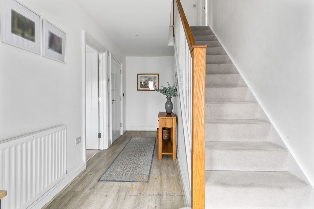 Property photo 3 of 40