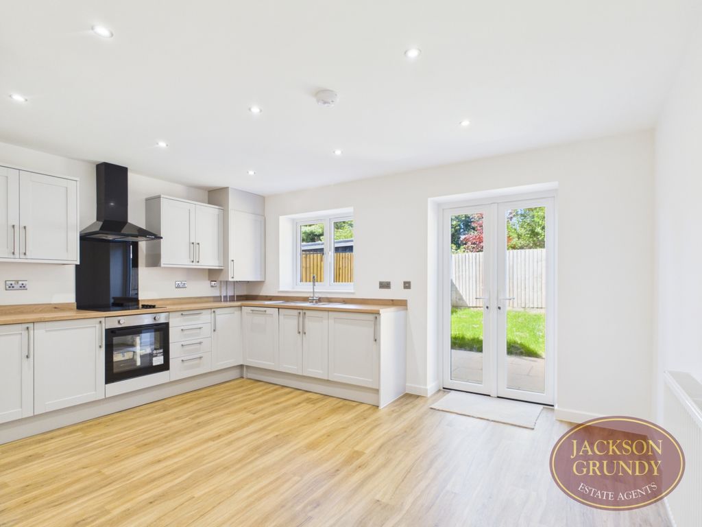 Property photo 2 of 14 Balmoral Road