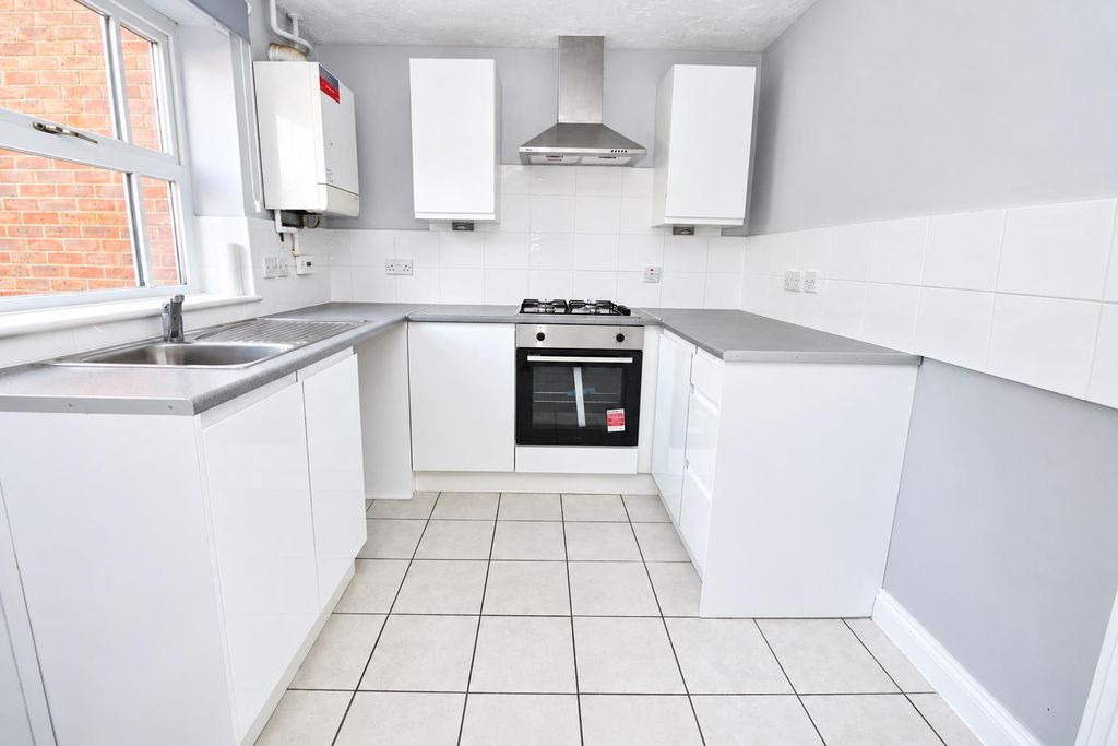 Property photo 2 of 14 Kitchen.Png