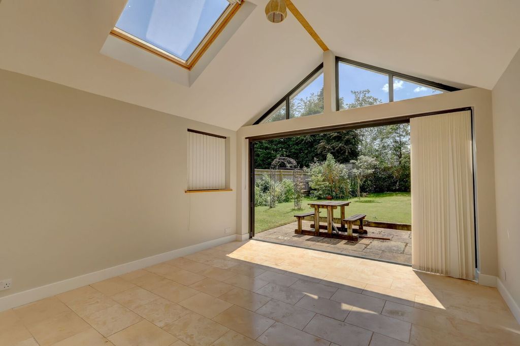 Property photo 3 of 15 Picture No. 08