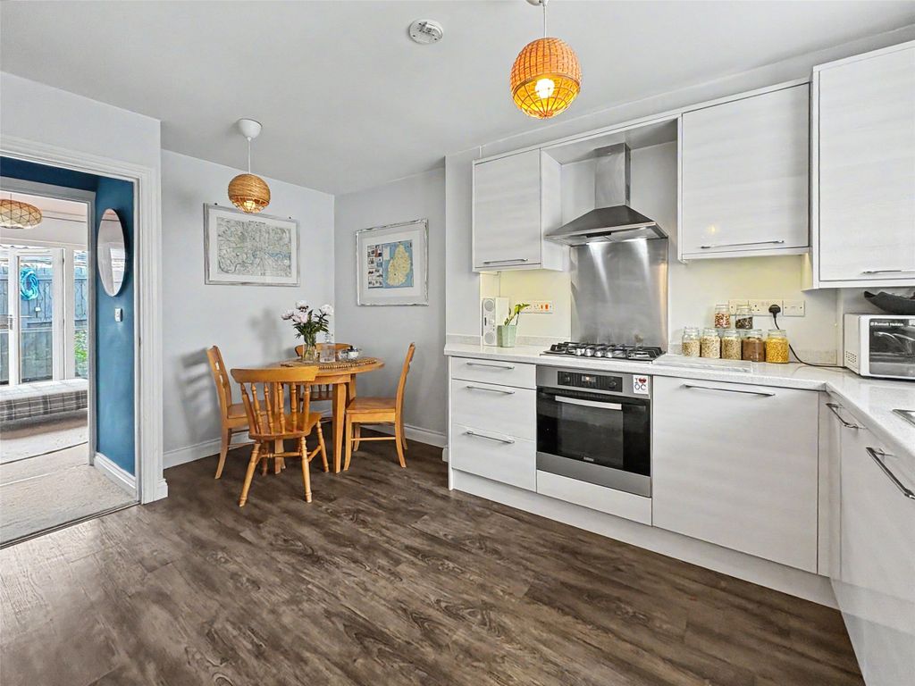Property photo 3 of 13 3 - Picture No. 31