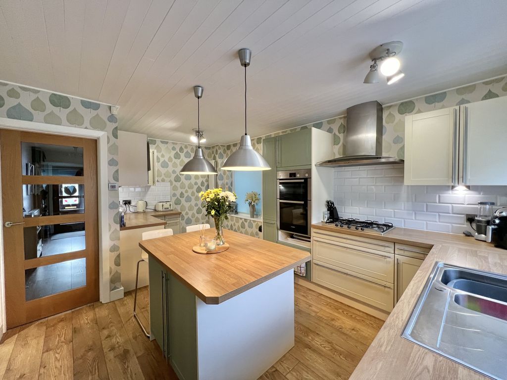 Property photo 3 of 30