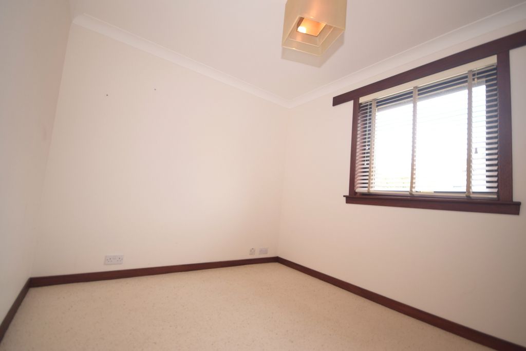 Property photo 3 of 28