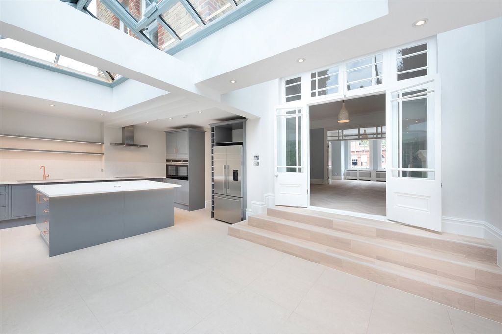 Property photo 1 of 16 Picture No. 05