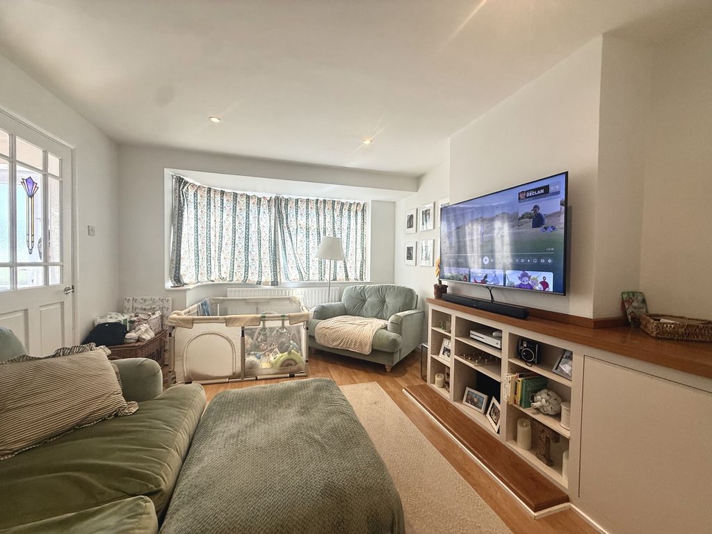 Property photo 2 of 9
