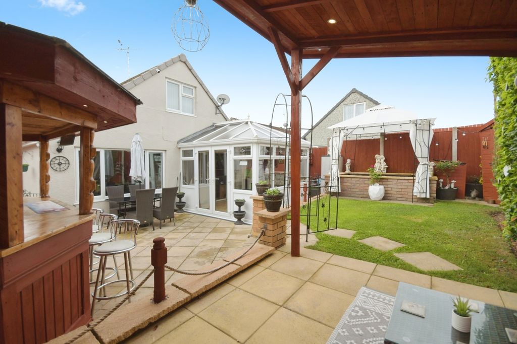 Property photo 1 of 17 Photo