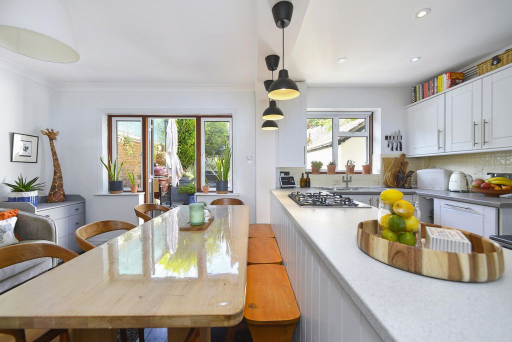 Property photo 2 of 17 Kitchen
