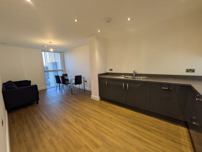 Property photo 3 of 9 Photo 9