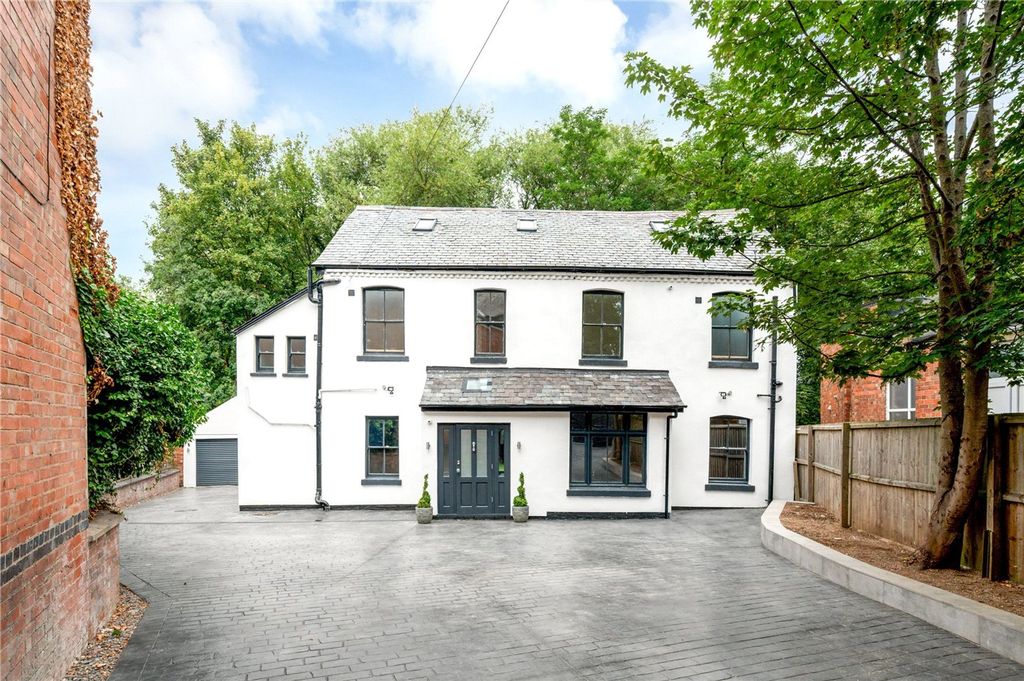 Property photo 1 of 39