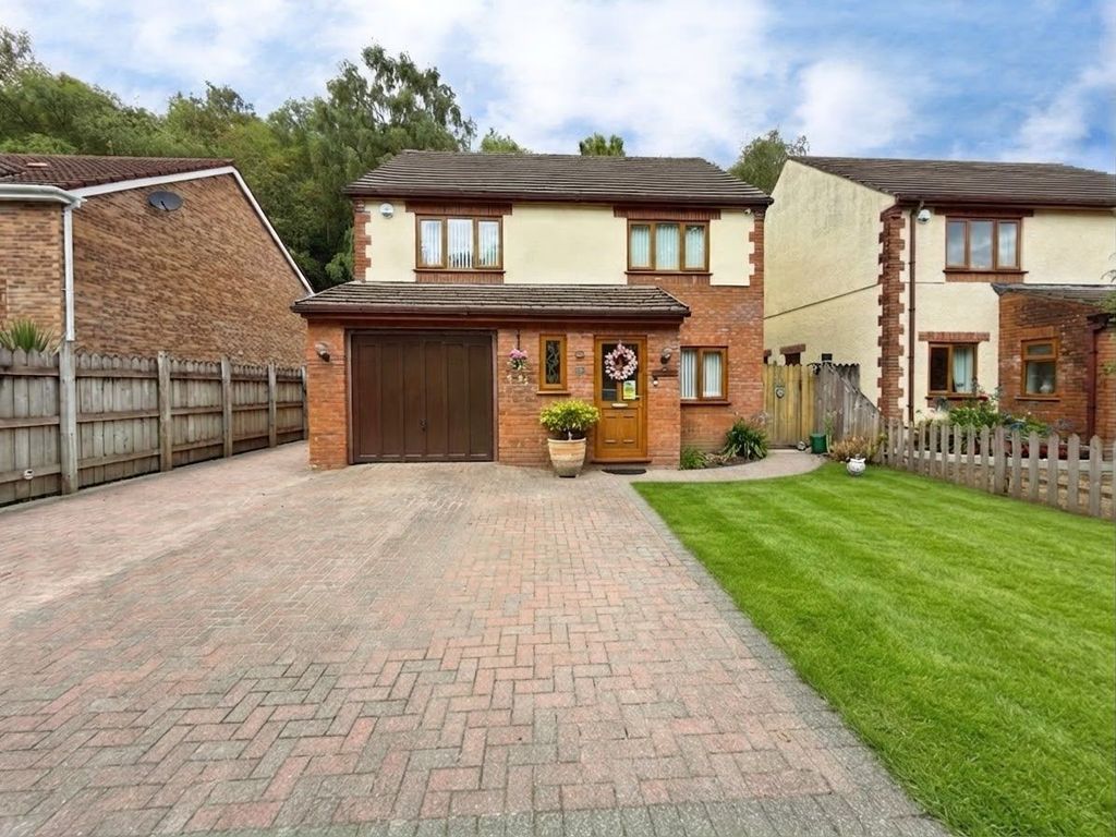 Property photo 1 of 33