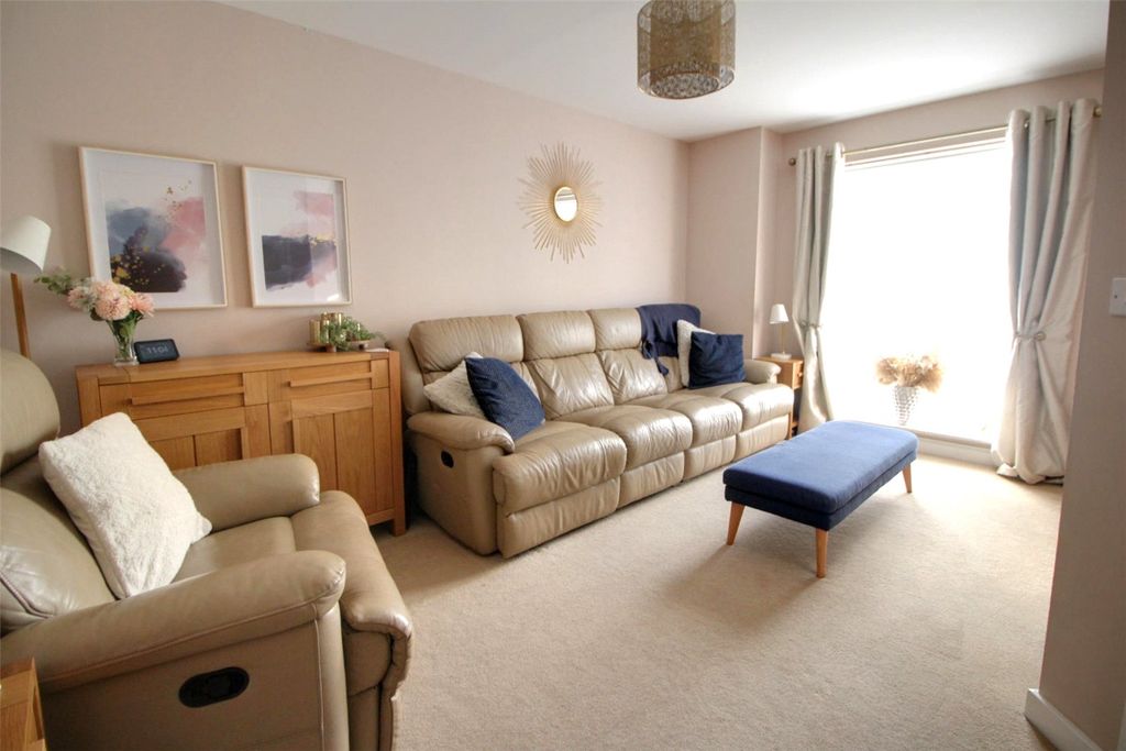 Property photo 3 of 18 Picture No. 28