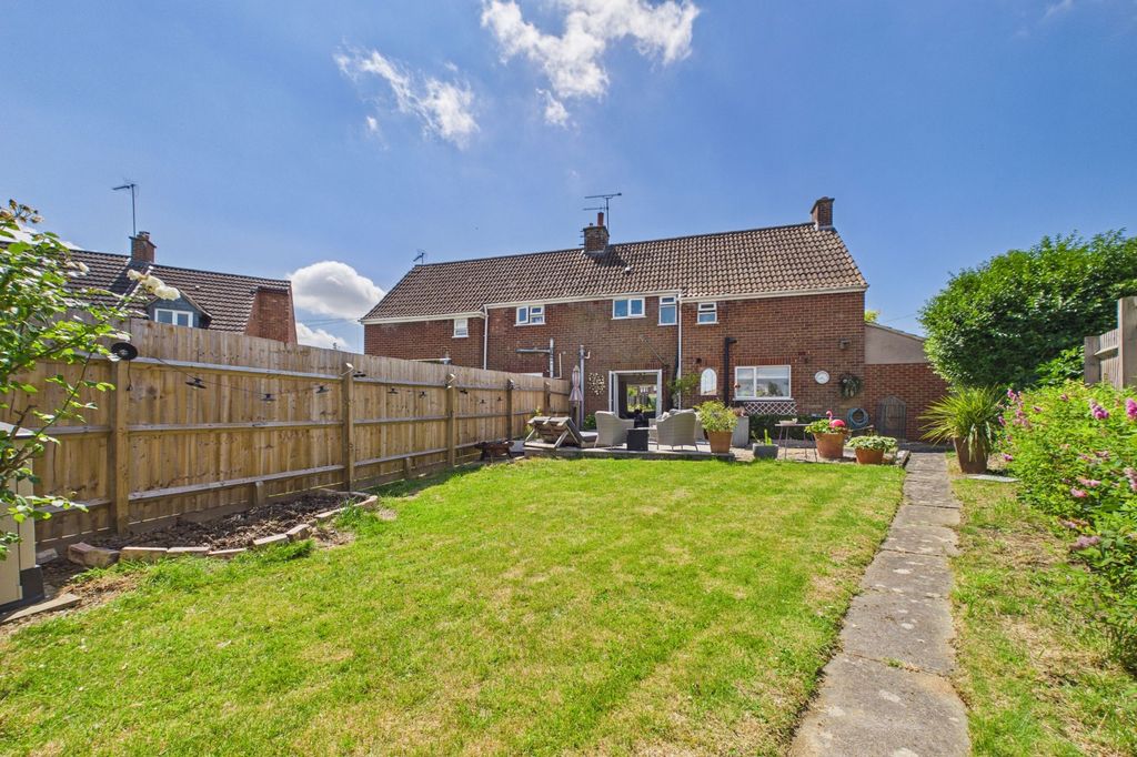 Property photo 2 of 30