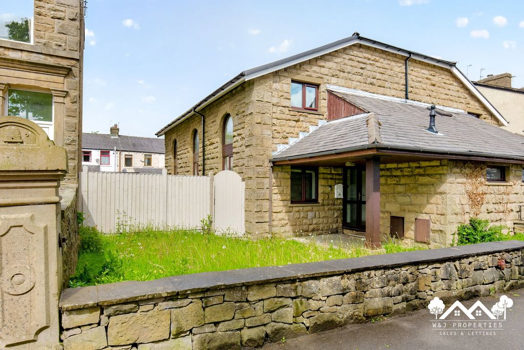 Property photo 1 of 33