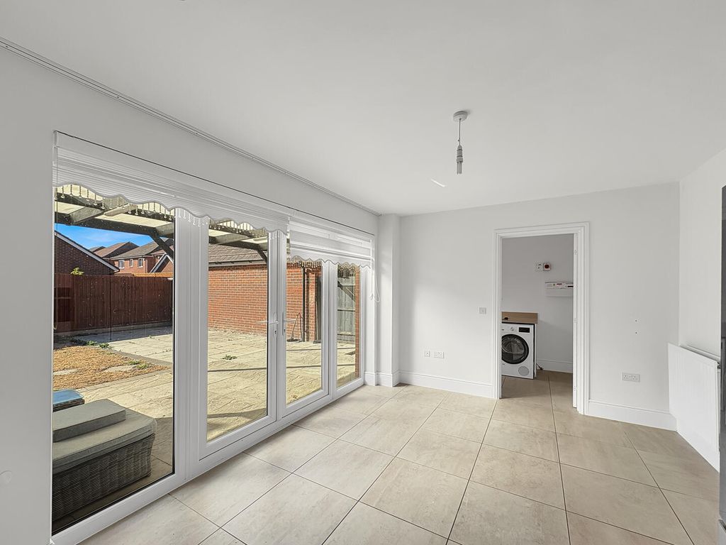 Property photo 3 of 23 Utility Room