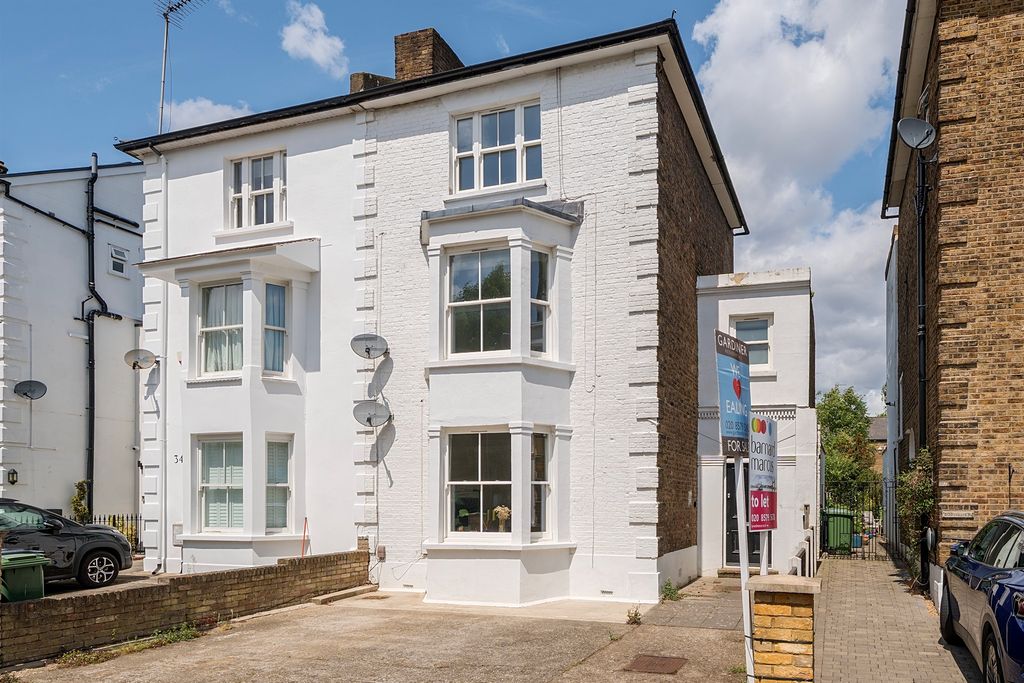 Property photo 1 of 24