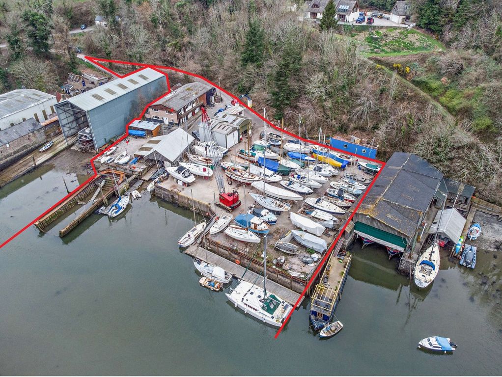Property photo 3 of 16 Creekside Boatyard