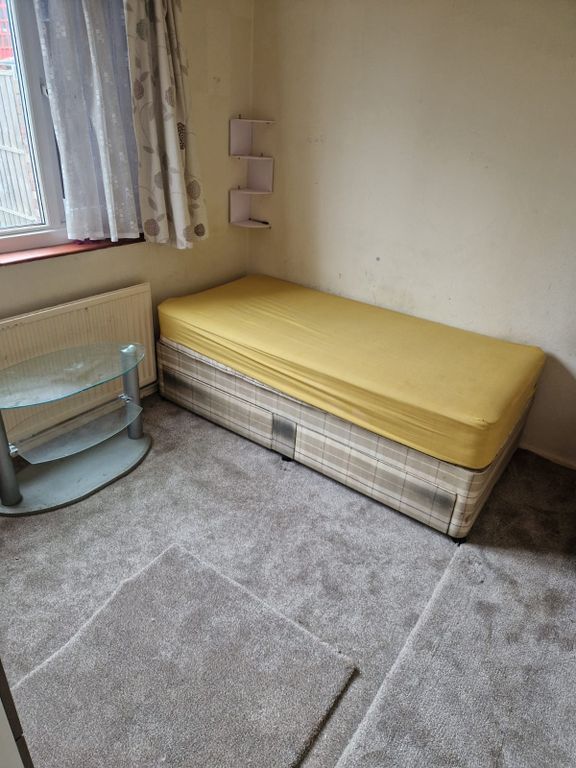 Property photo 1 of 4