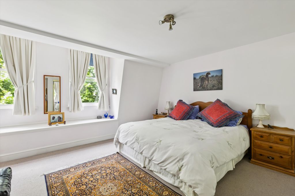 Property photo 3 of 15 Image