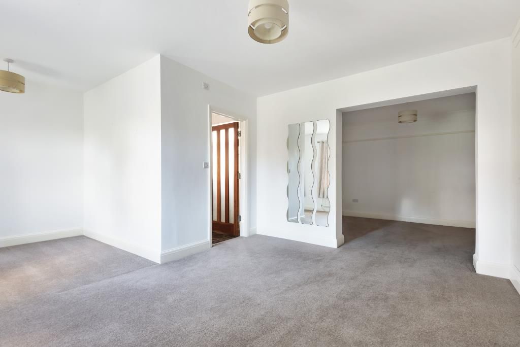 Property photo 3 of 10 Bedroom