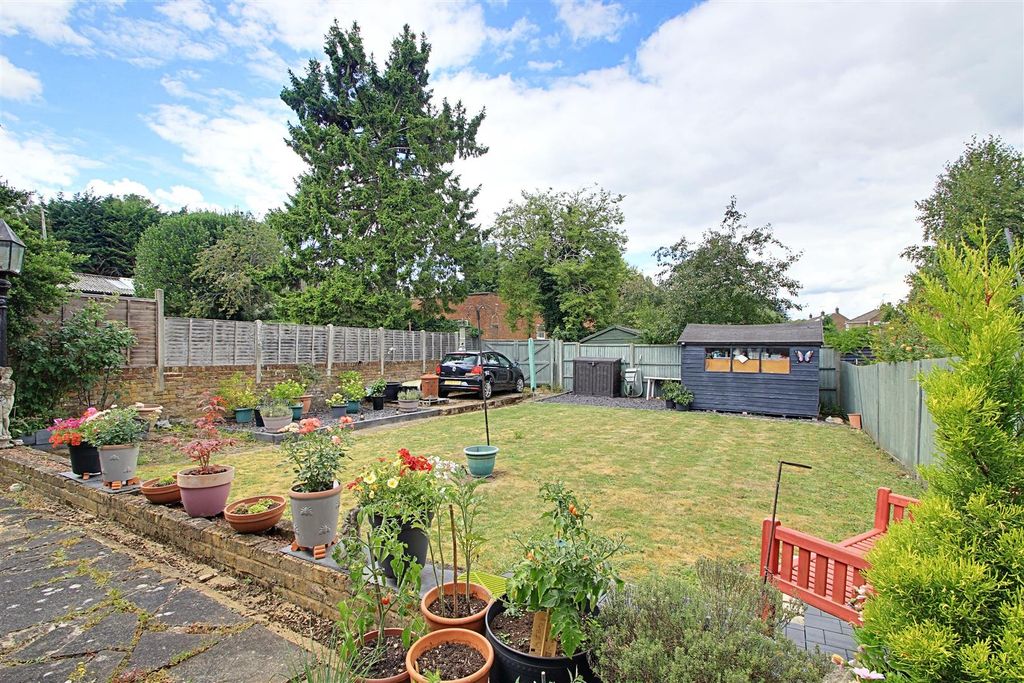 Property photo 2 of 19 Garden 1.Jpg