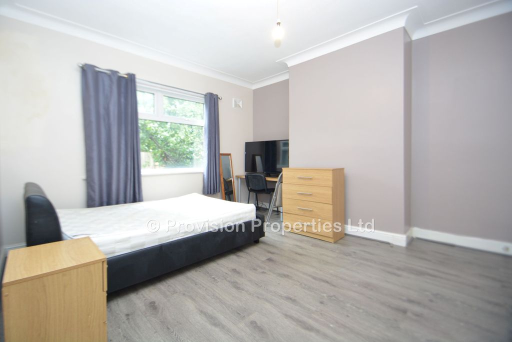 Property photo 2 of 13 Photo