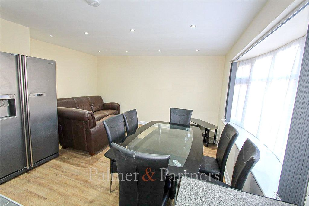 Property photo 3 of 8 Reception Room