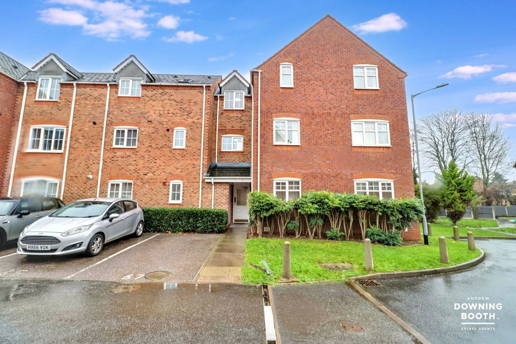 Property photo 1 of 18